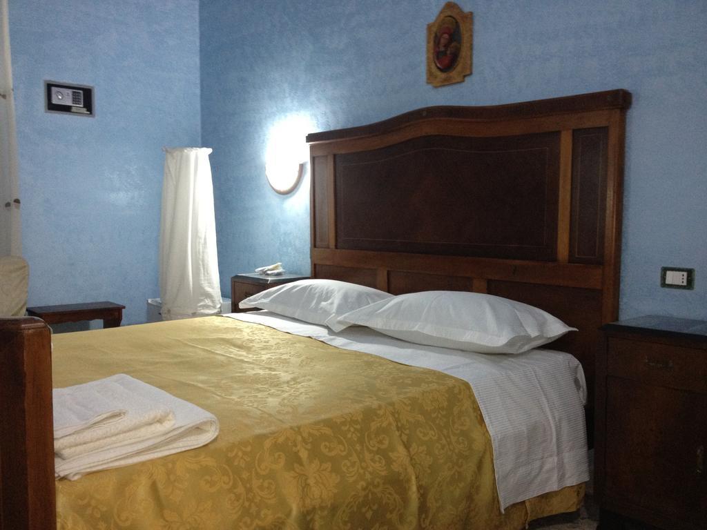 Bed And Breakfast Via Leuca Lecce Esterno foto