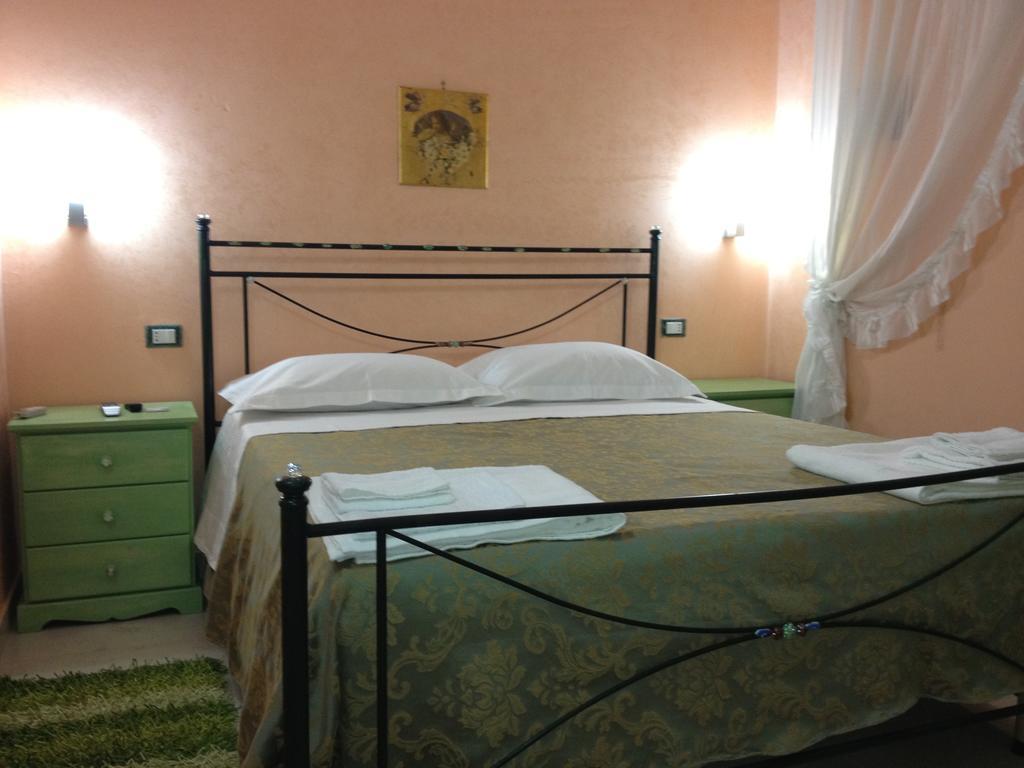 Bed And Breakfast Via Leuca Lecce Esterno foto